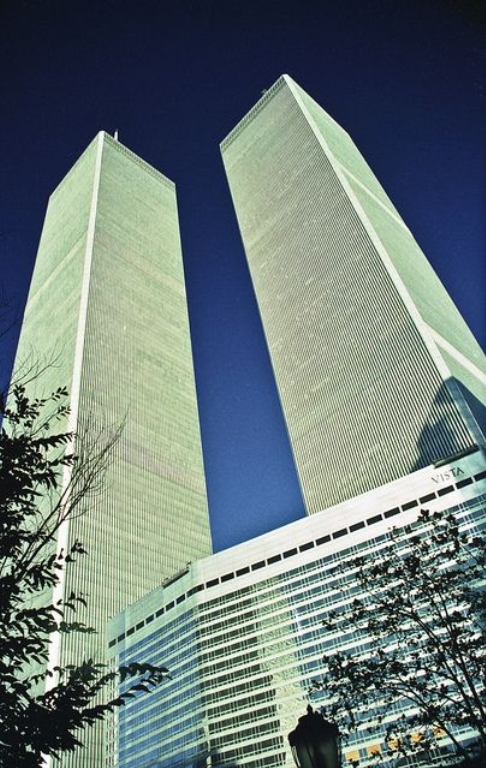 d8111a7889941c6d67a3c85f972e4ef6--world-trade-center-nyc-trade-centre.jpg